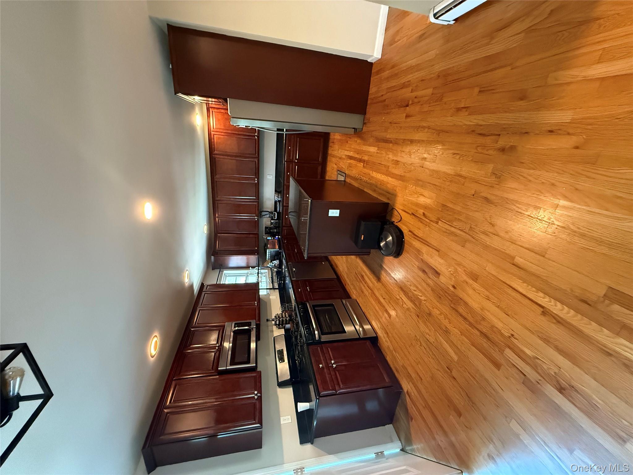 #7 photo, 5 Evans Place, 东长岛 海湾 Bay Shore , NY 11706