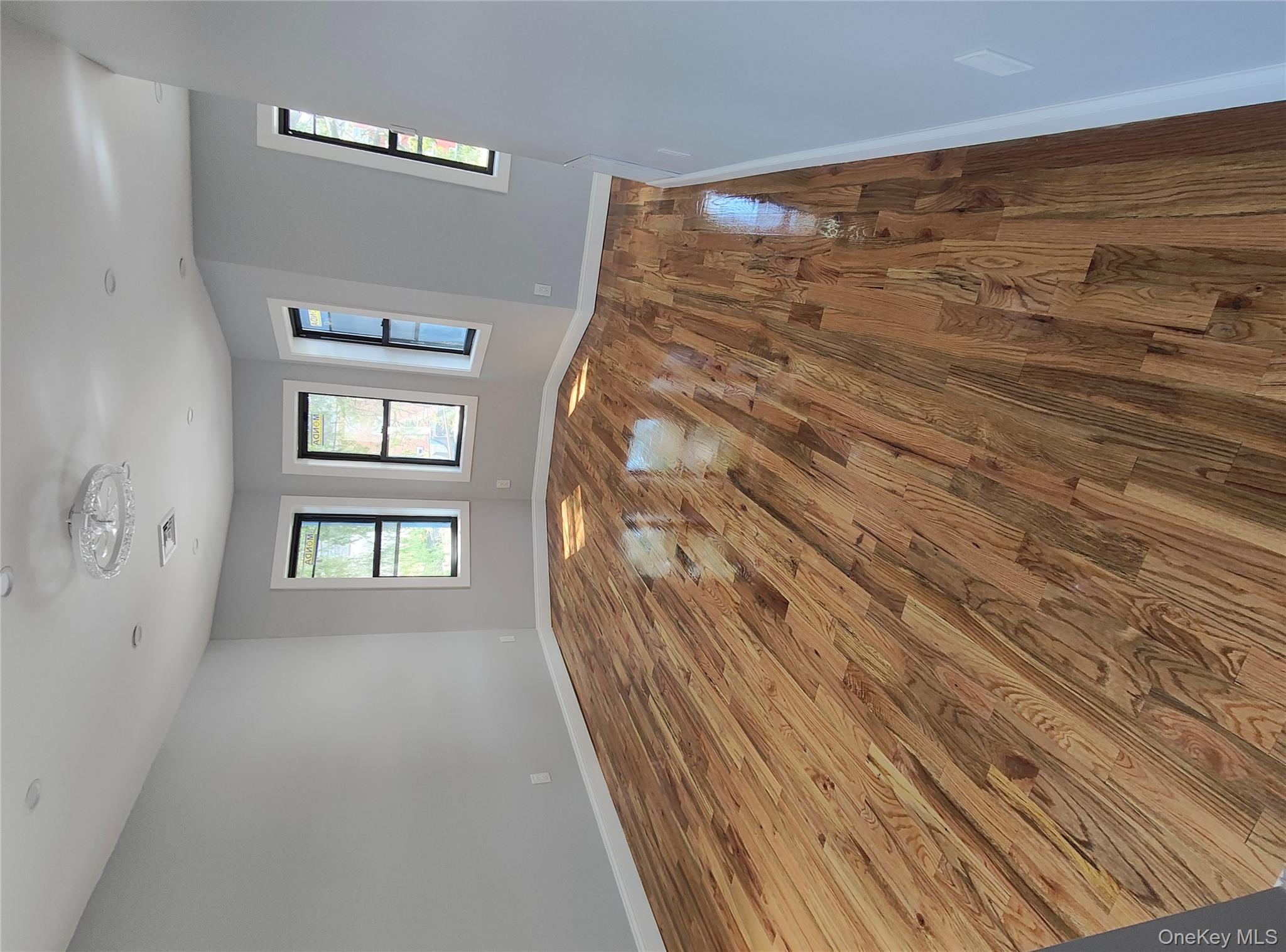 #18 photo, 13225 Ruby Street, クイーンズ区 Ozone Park , NY 11414