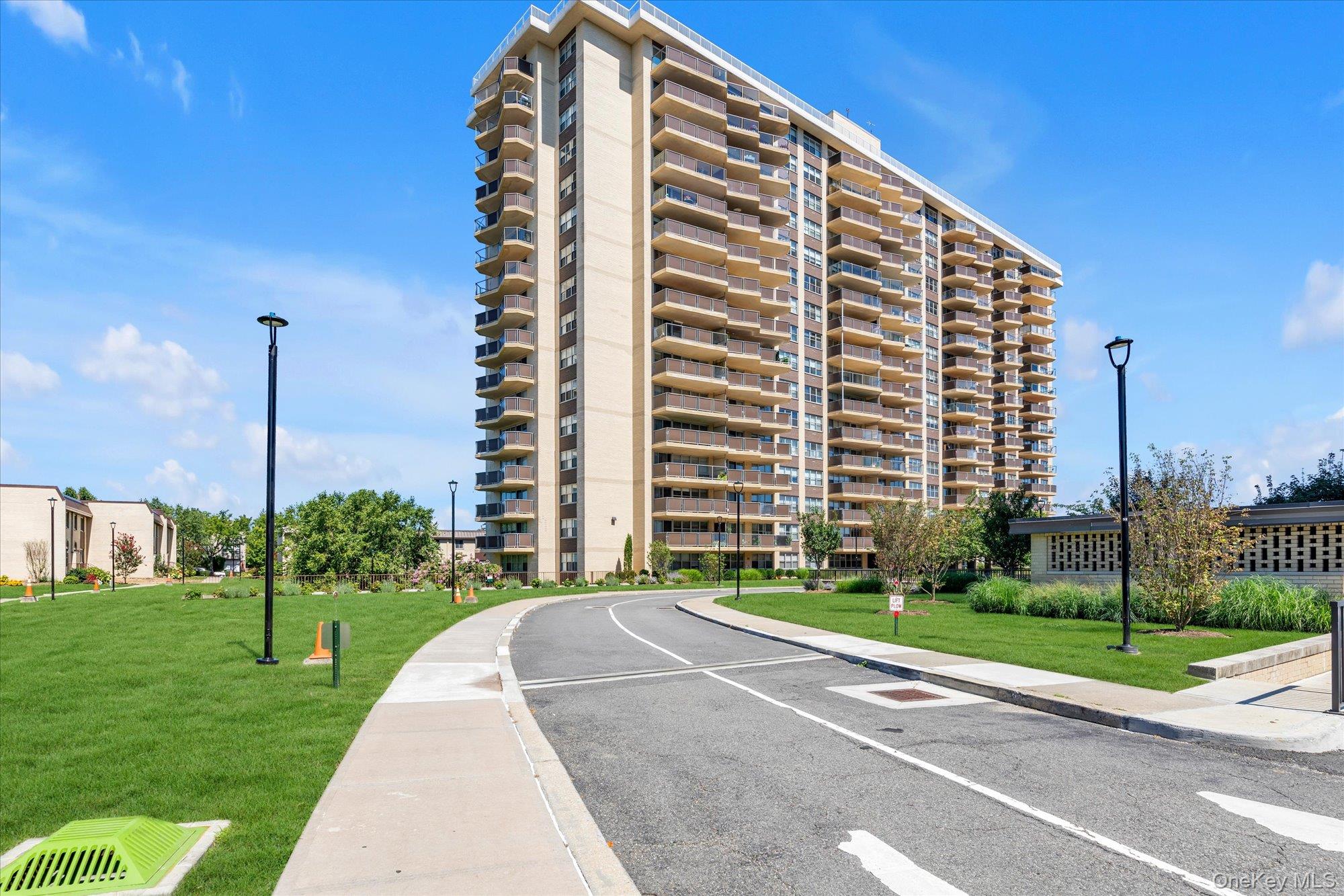 #2 photo, 1785 215th Street, クイーンズ区 Bayside , NY 11360