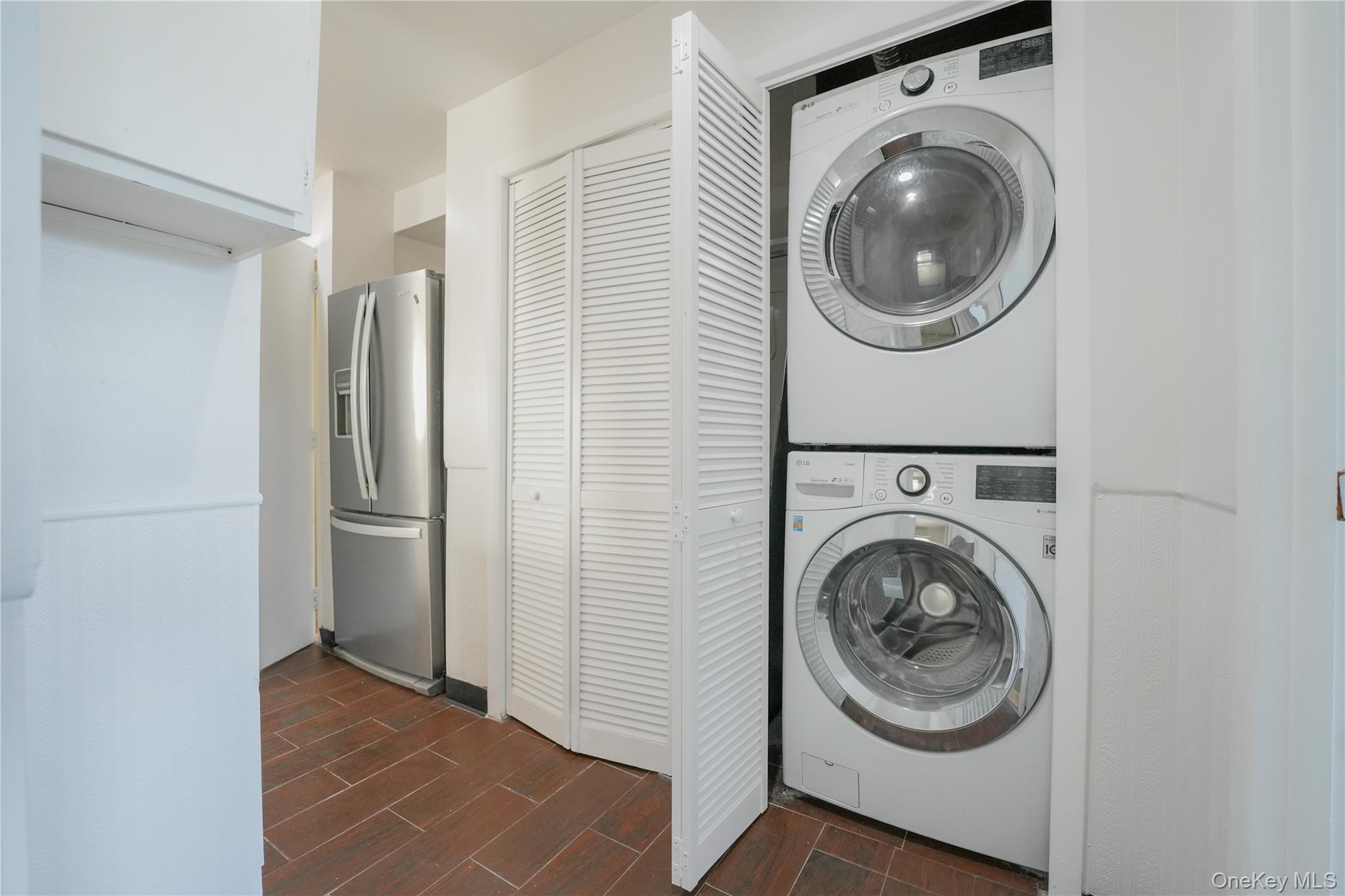 #8 photo, 6167 56th Street, クイーンズ区 Maspeth , NY 11378