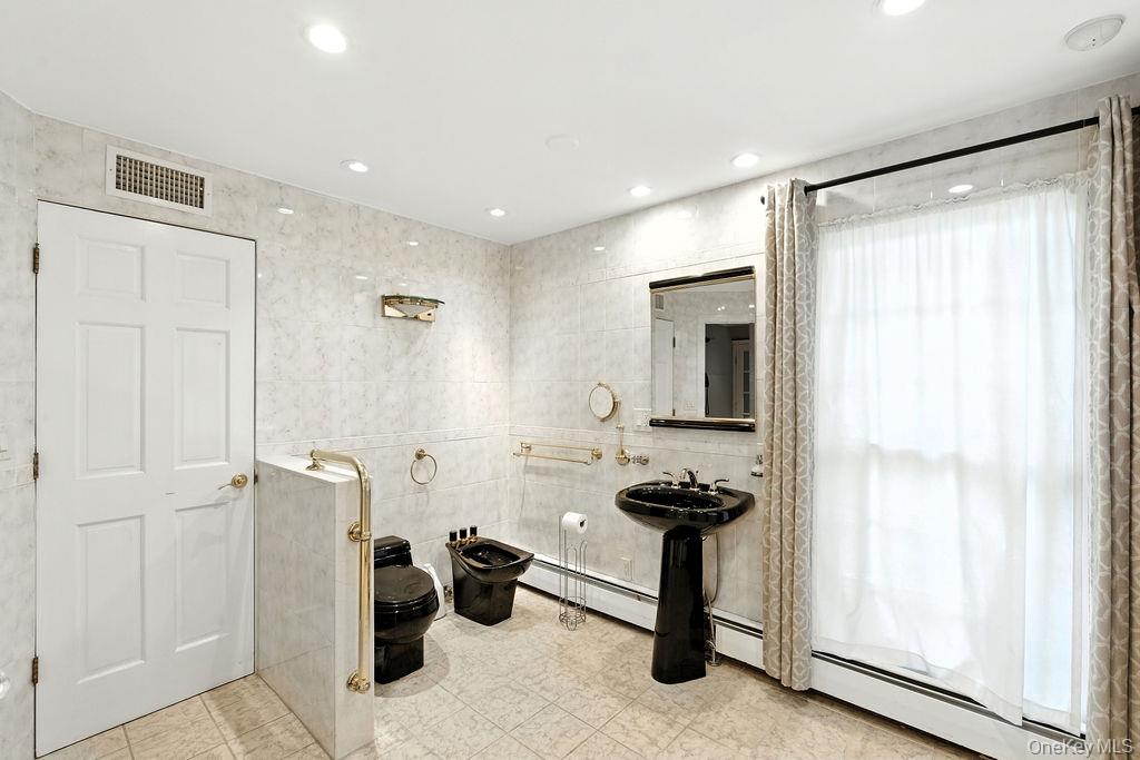 #10 photo, 158-03 82nd Street, Howard Beach , NY 11414