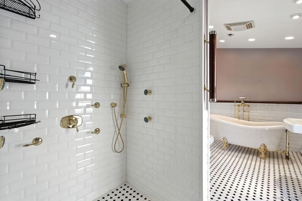 #12 photo, 158-03 82nd Street, Howard Beach , NY 11414