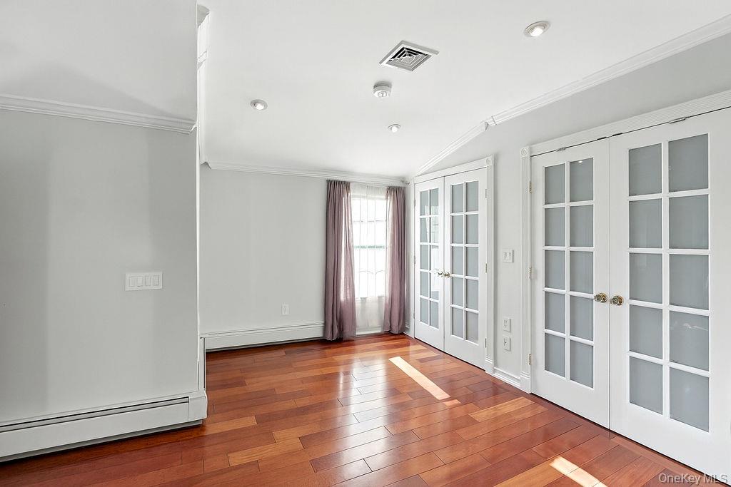 #18 photo, 158-03 82nd Street, Howard Beach , NY 11414