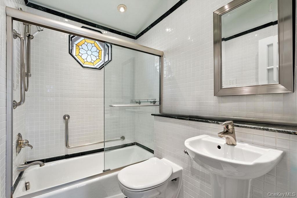 #19 photo, 158-03 82nd Street, Howard Beach , NY 11414