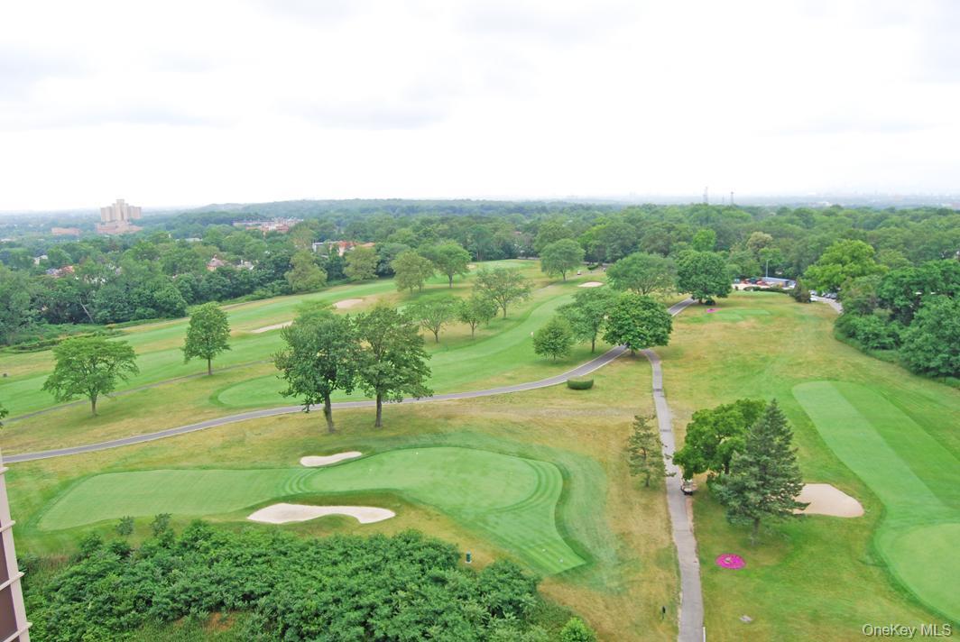 #4 photo, 26910 Grand Central Parkway, クイーンズ区 Floral Park , NY 11005