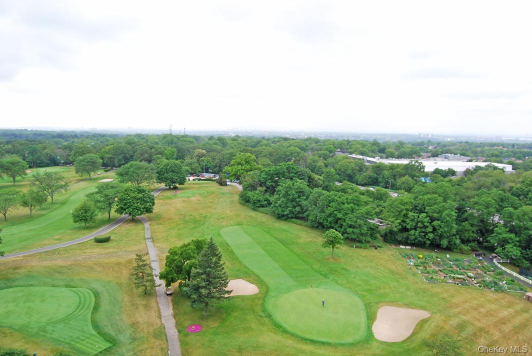 #5 photo, 26910 Grand Central Parkway, クイーンズ区 Floral Park , NY 11005