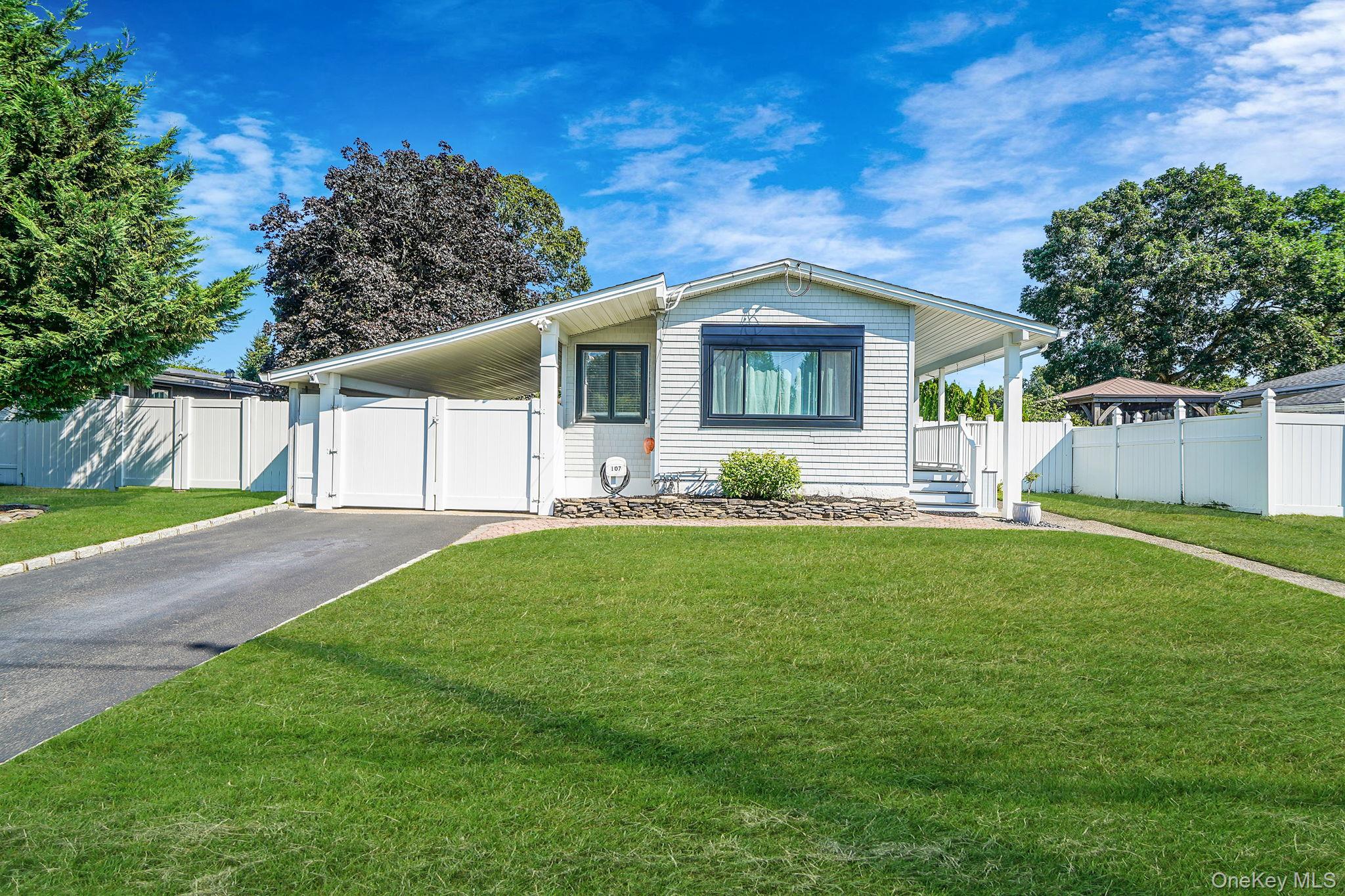 #1 photo, 107 Days Avenue, Selden , NY 11784