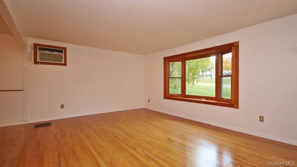 #18 photo, 11 Lakeview Drive, Chester , NY 10918