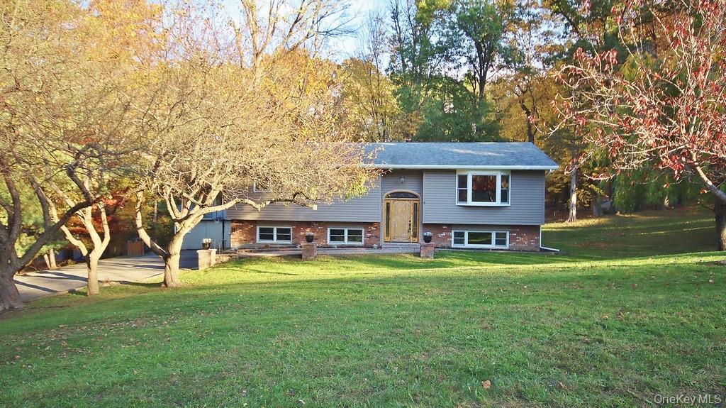 #3 photo, 11 Lakeview Drive, Chester , NY 10918