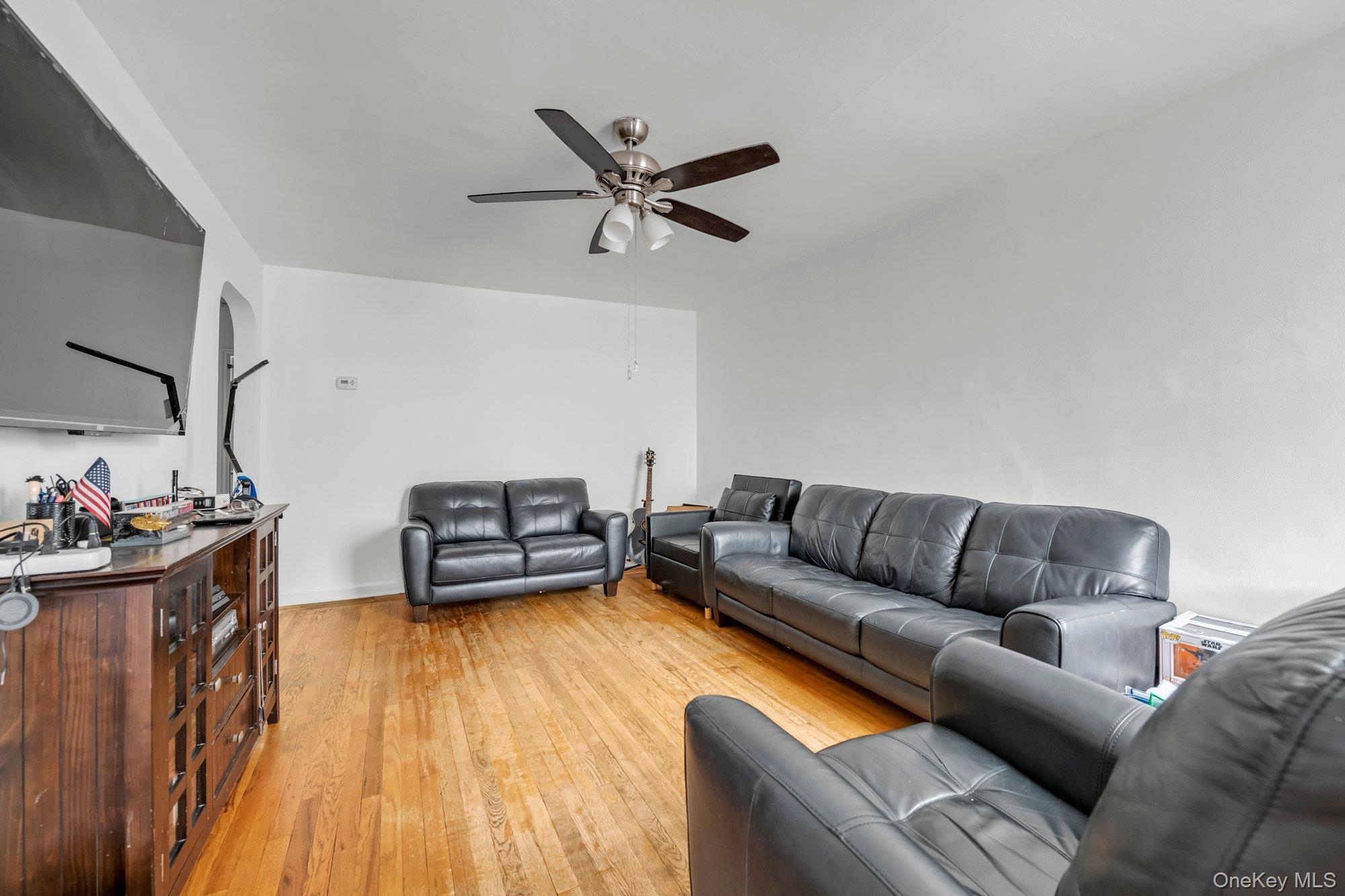 #4 photo, 2711 Young Avenue, ブロンクス区 Bronx , NY 10469