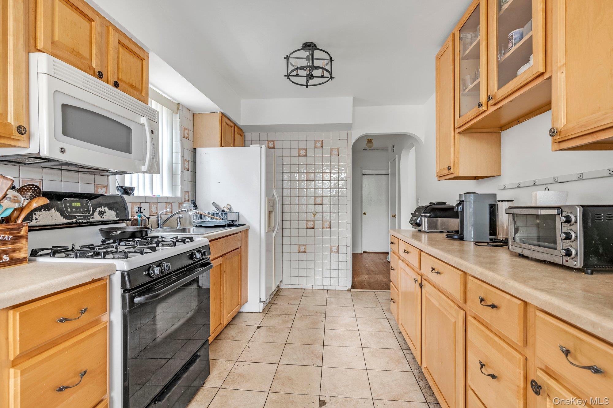 #6 photo, 2711 Young Avenue, ブロンクス区 Bronx , NY 10469