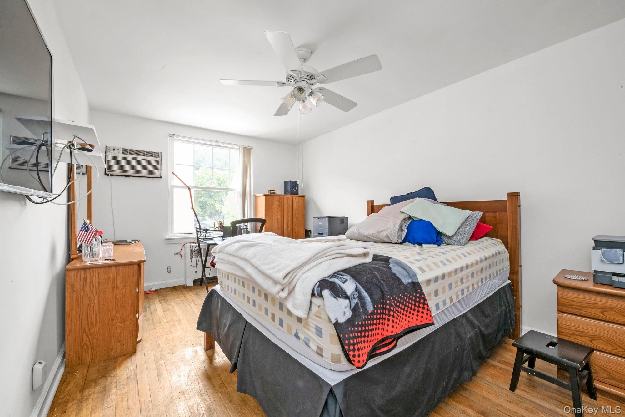 #9 photo, 2711 Young Avenue, ブロンクス区 Bronx , NY 10469