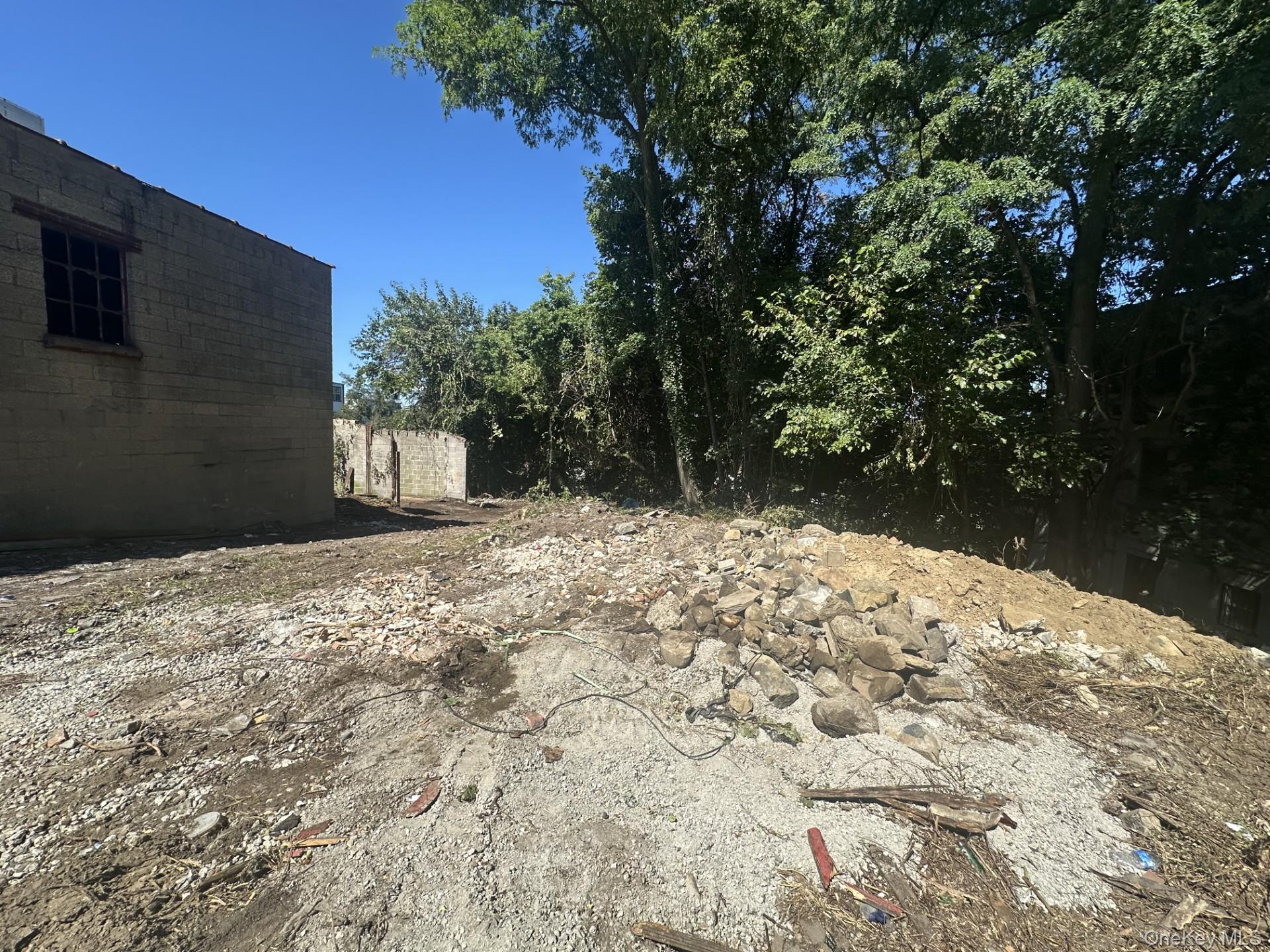 #12 photo, 79-85 William Street, Yonkers , NY 10701