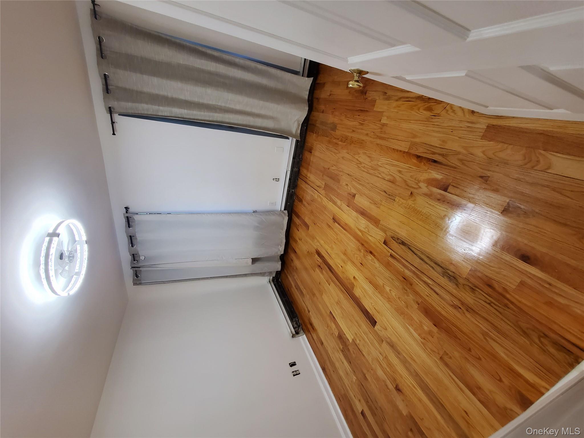 #4 photo, 130 West 132nd Street 132, マンハッタン New York (Manhattan) , NY 10027