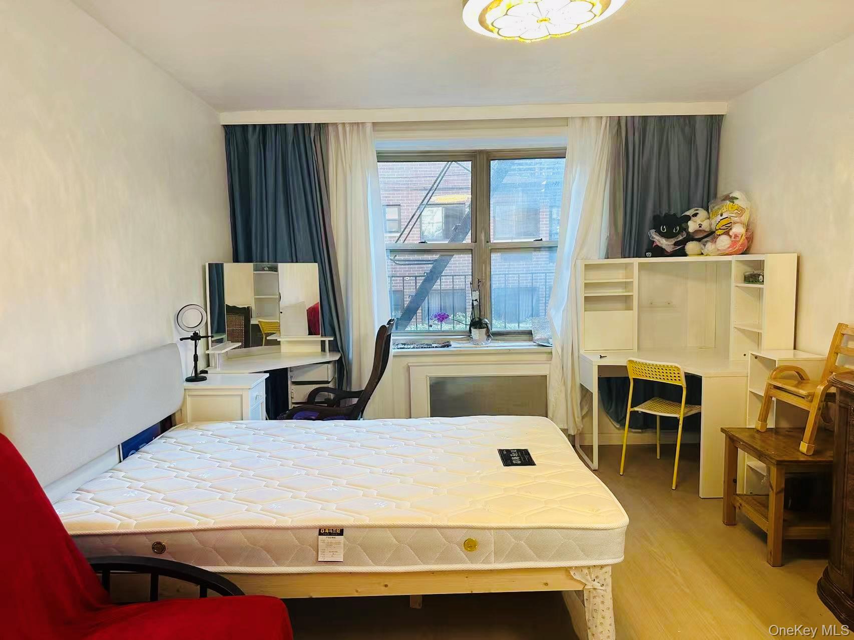 #10 photo, 64-74 Saunders Street, クイーンズ区 Rego Park , NY 11374