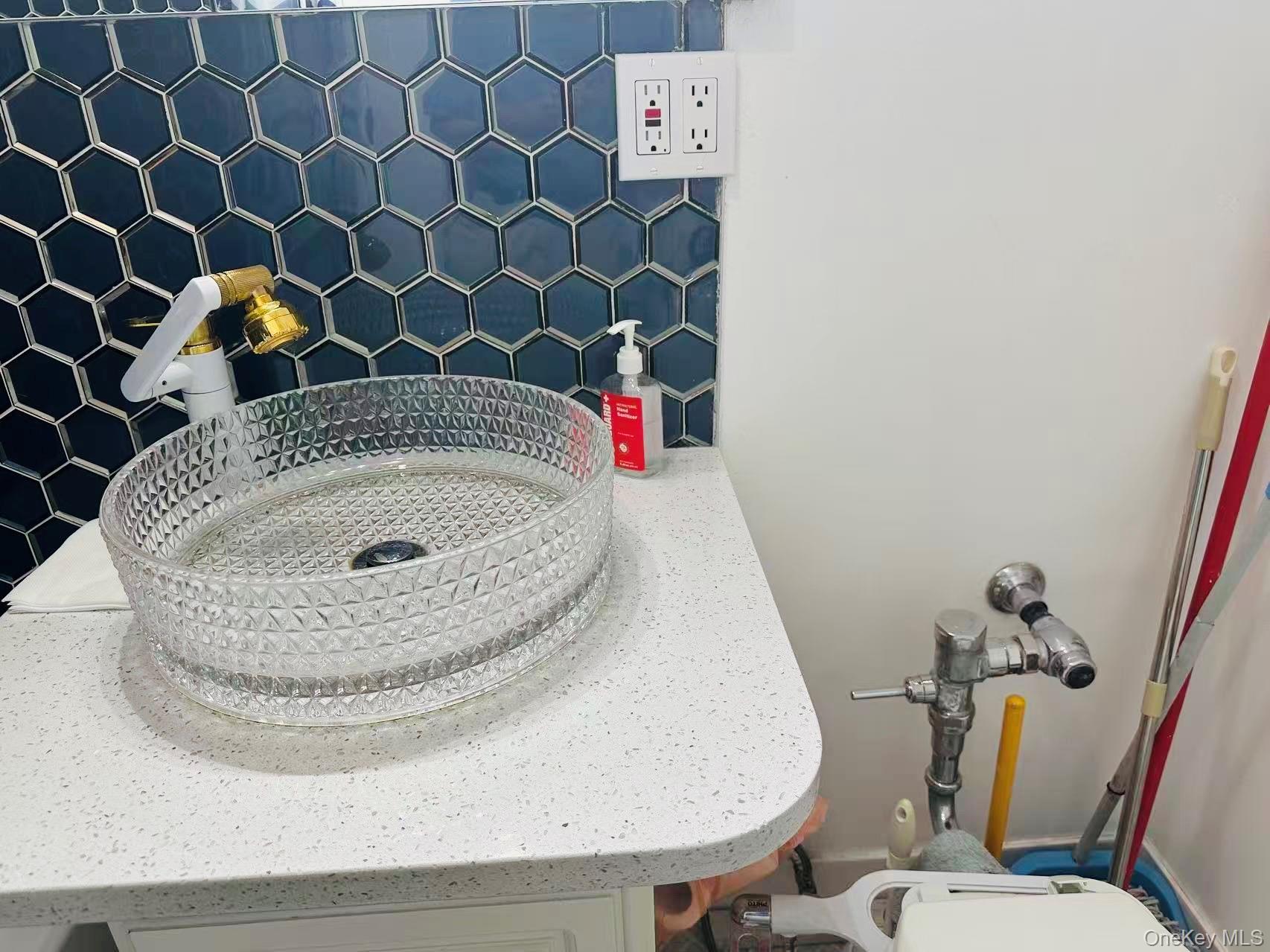 #4 photo, 64-74 Saunders Street, クイーンズ区 Rego Park , NY 11374