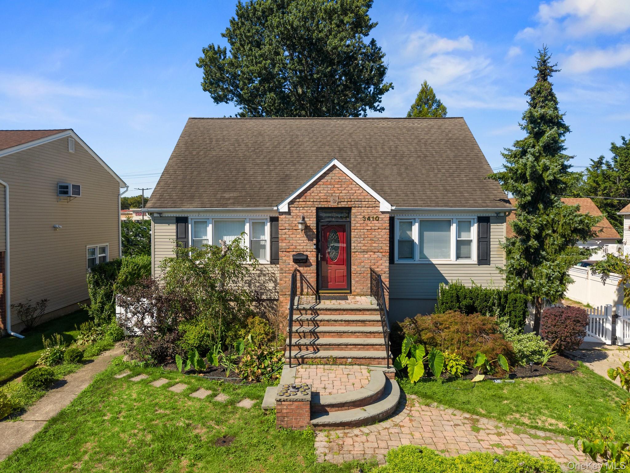 #1 photo, 3410 5th Street, ナッソー郡 Oceanside , NY 11572