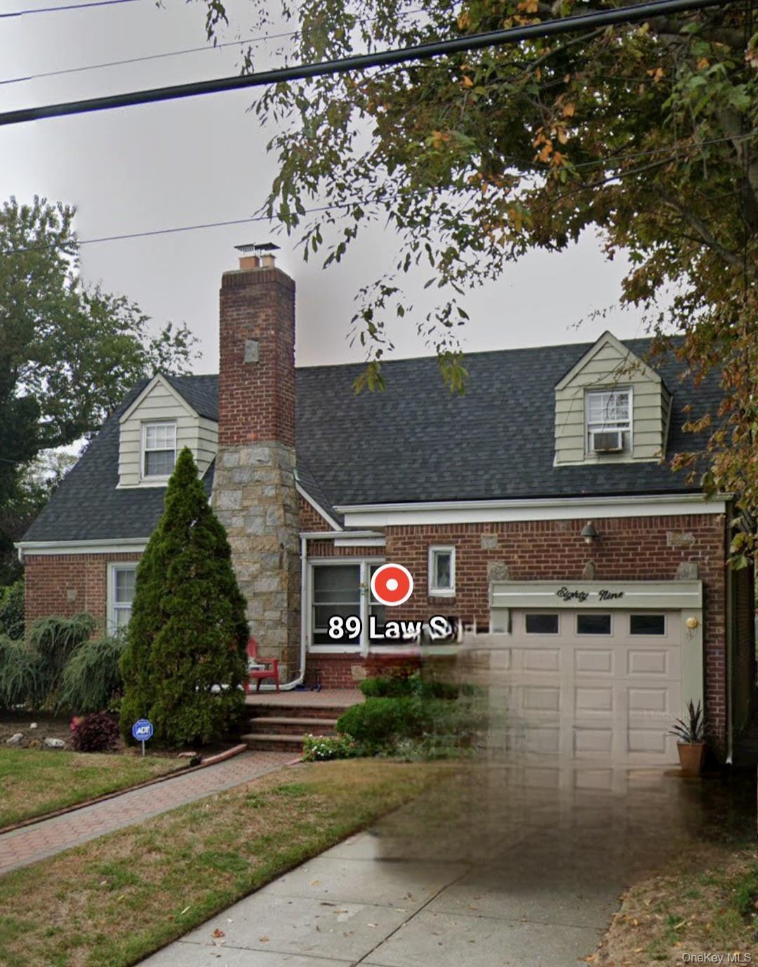 #1 photo, 89 Law Street, नासाउ काउंटी Valley Stream , NY 11580