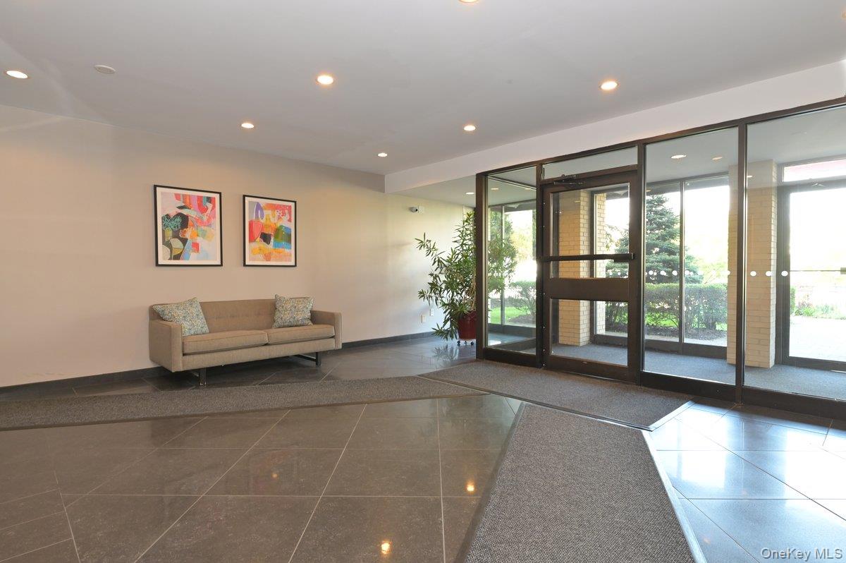 #8 photo, 2 Birchwood Court, ナッソー郡 Mineola , NY 11501