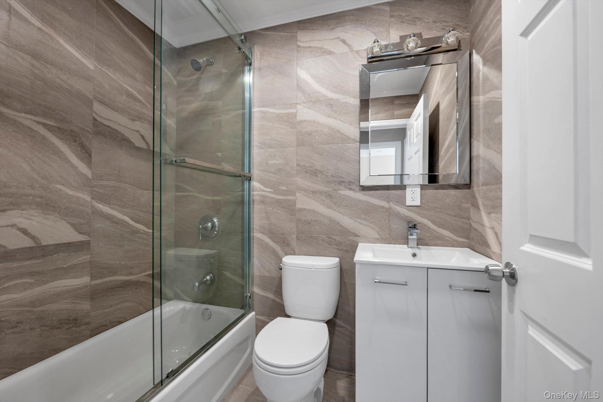 #11 photo, 147-48 76th Road, クイーンズ区 Flushing , NY 11367