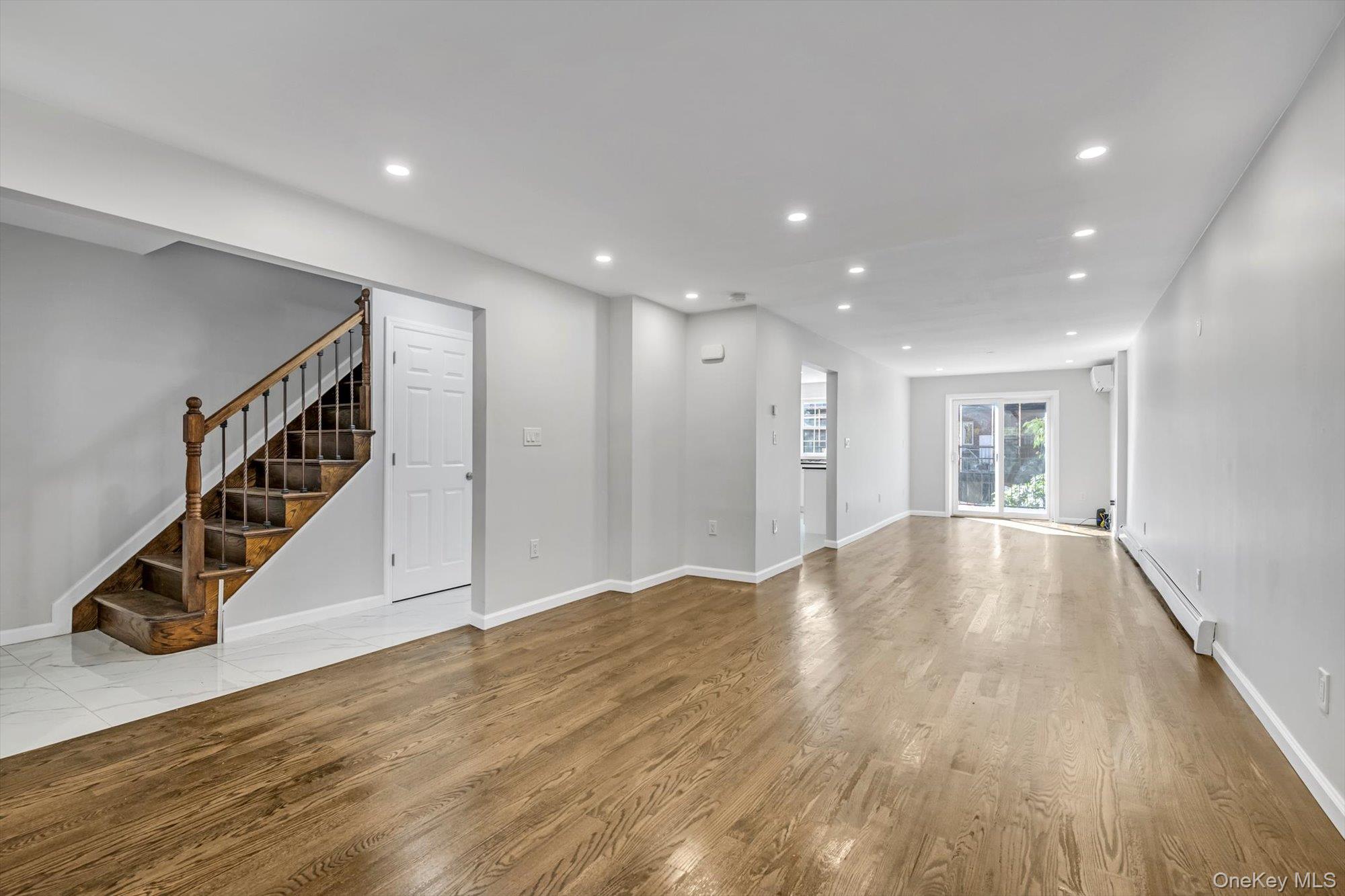 #4 photo, 147-48 76th Road, クイーンズ区 Flushing , NY 11367