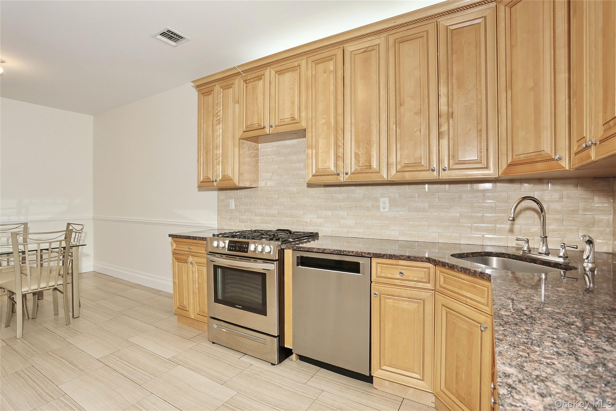 #5 photo, 3309 Parkview Drive, Spring Valley , NY 10977