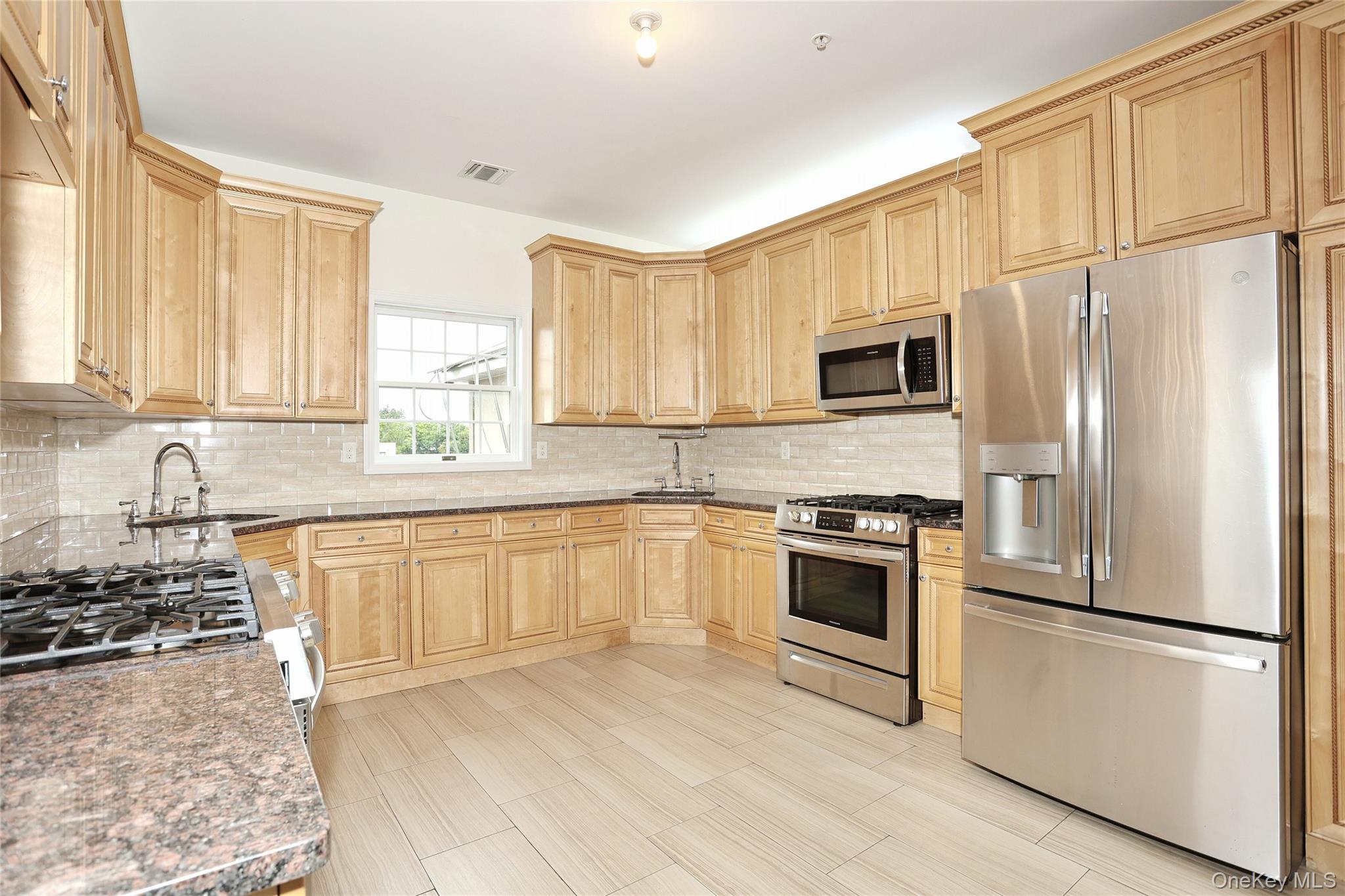 #7 photo, 3309 Parkview Drive, Spring Valley , NY 10977