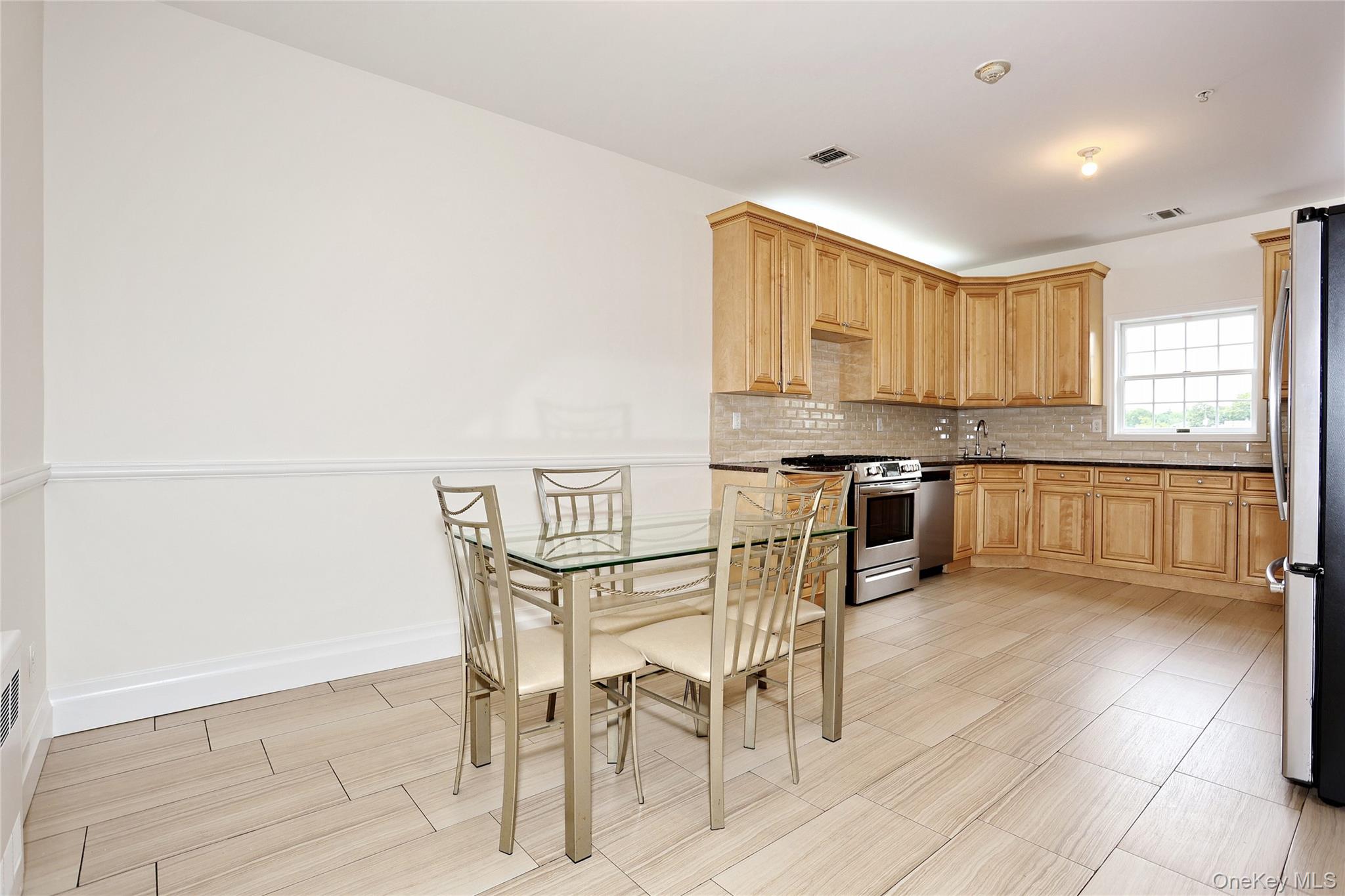 #9 photo, 3309 Parkview Drive, Spring Valley , NY 10977