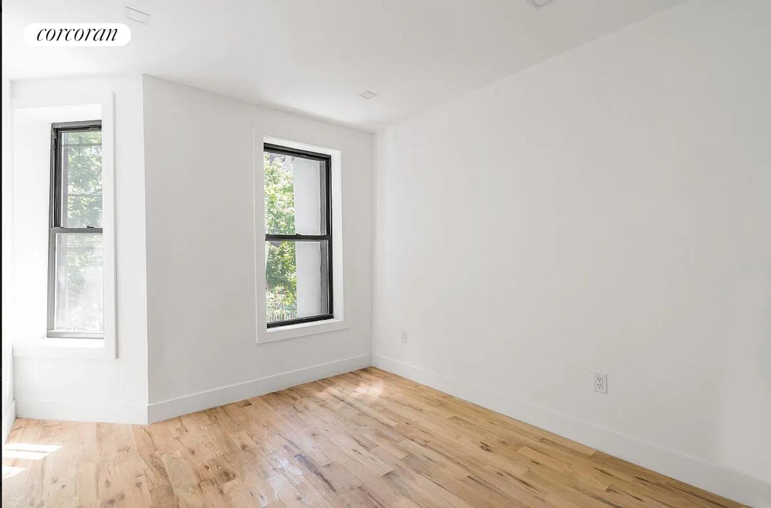 #6 photo, 297 HINSDALE Street, ブルックリン区 East New York , NY 11207