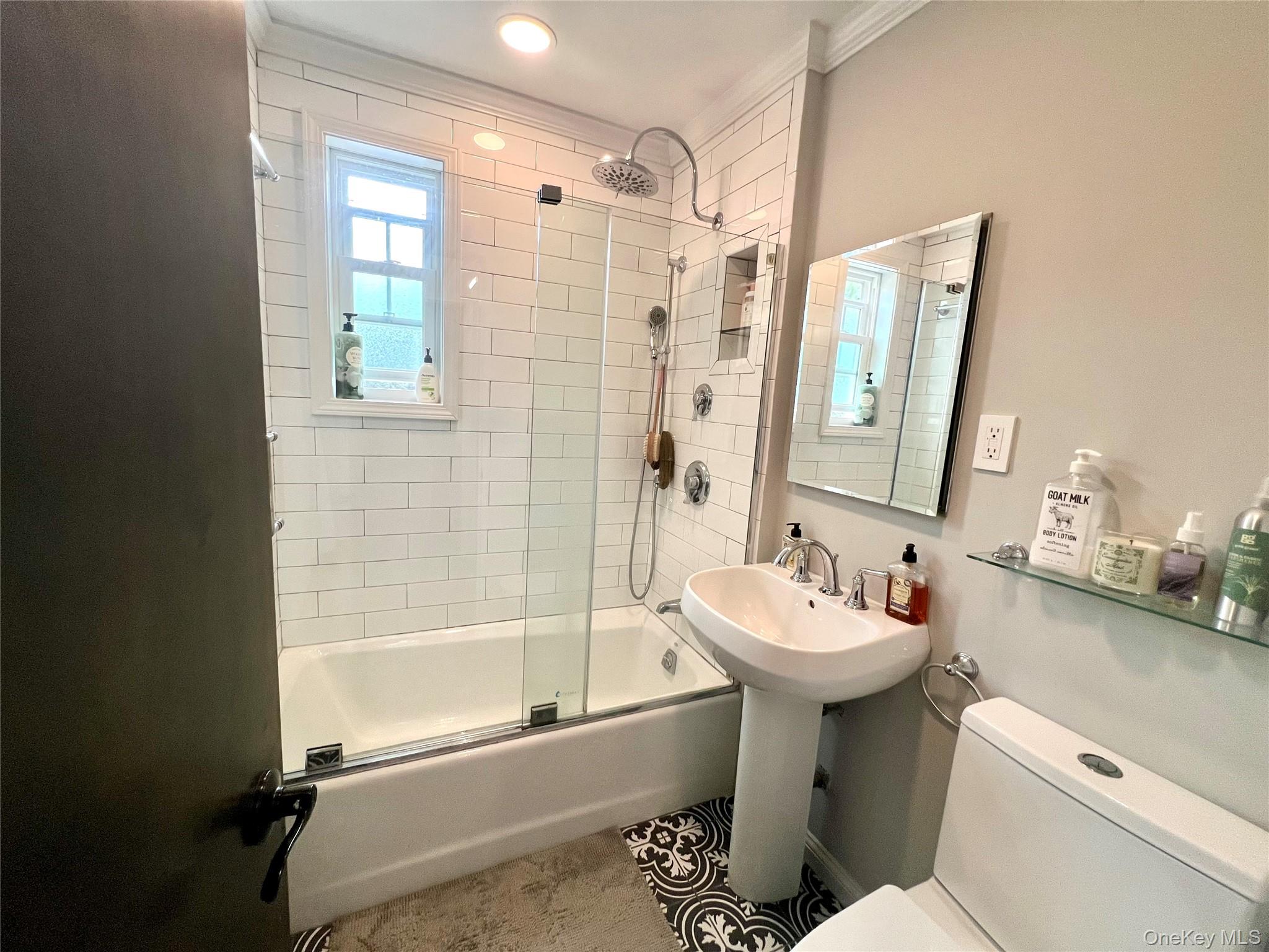 #7 photo, 224-33 Kingsbury Avenue, Oakland Gardens , NY 11364