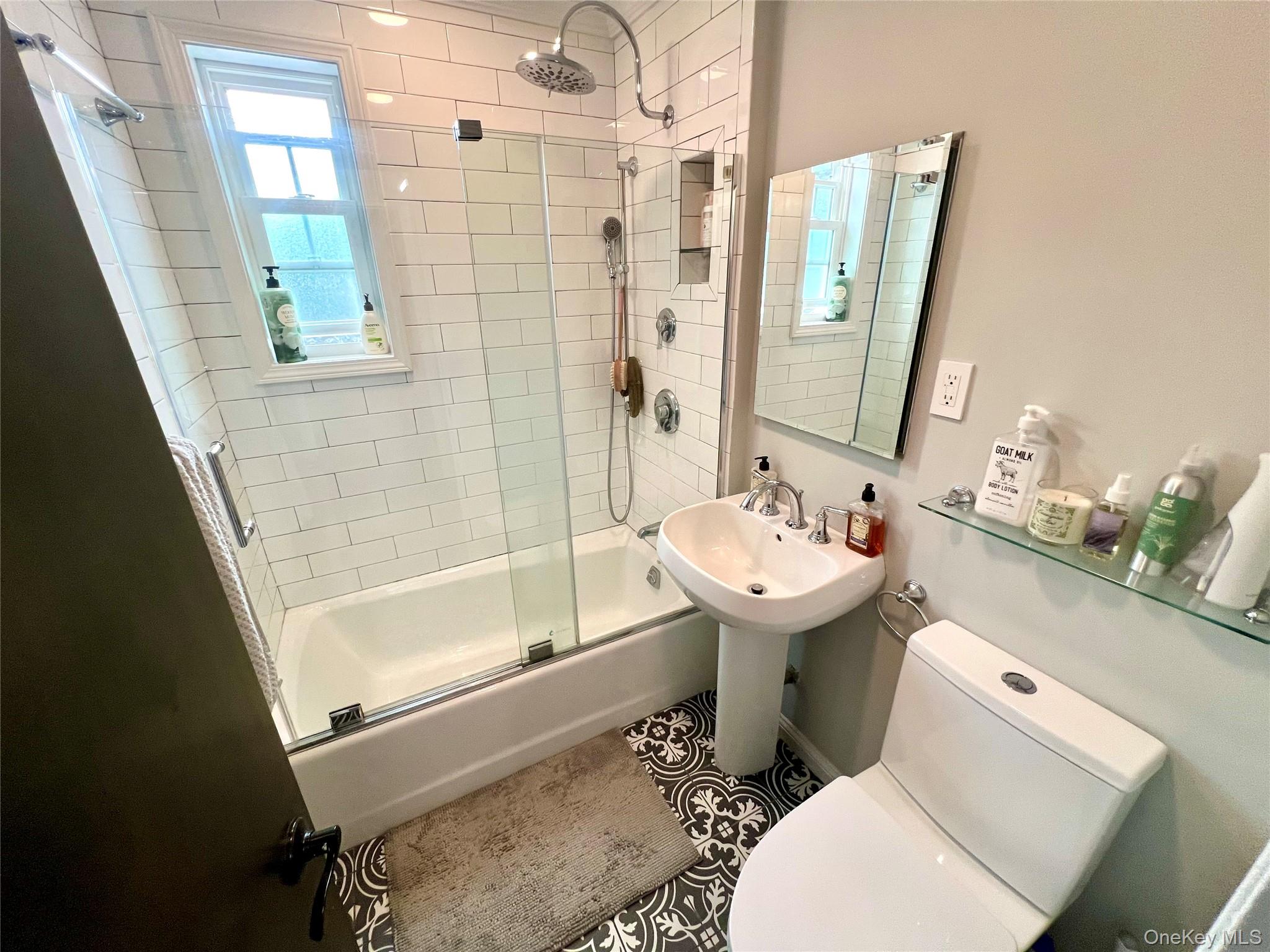 #8 photo, 224-33 Kingsbury Avenue, Oakland Gardens , NY 11364