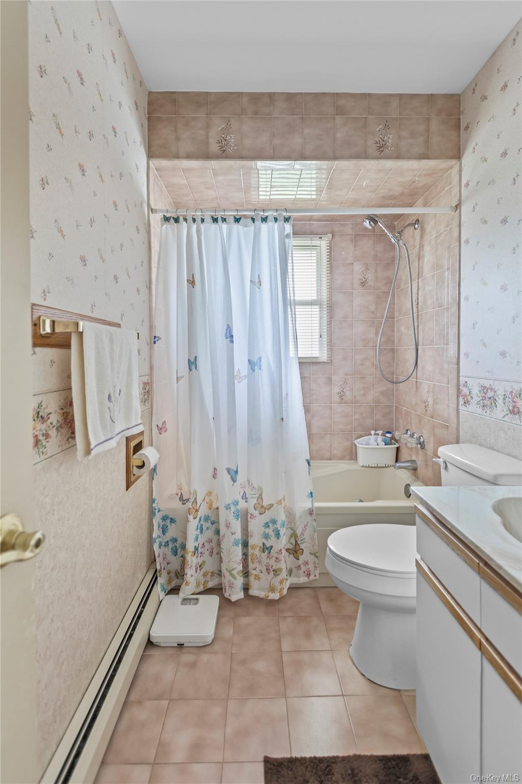 #16 photo, 18 Sterling Place, מחוז סאפוק Sayville , NY 11782