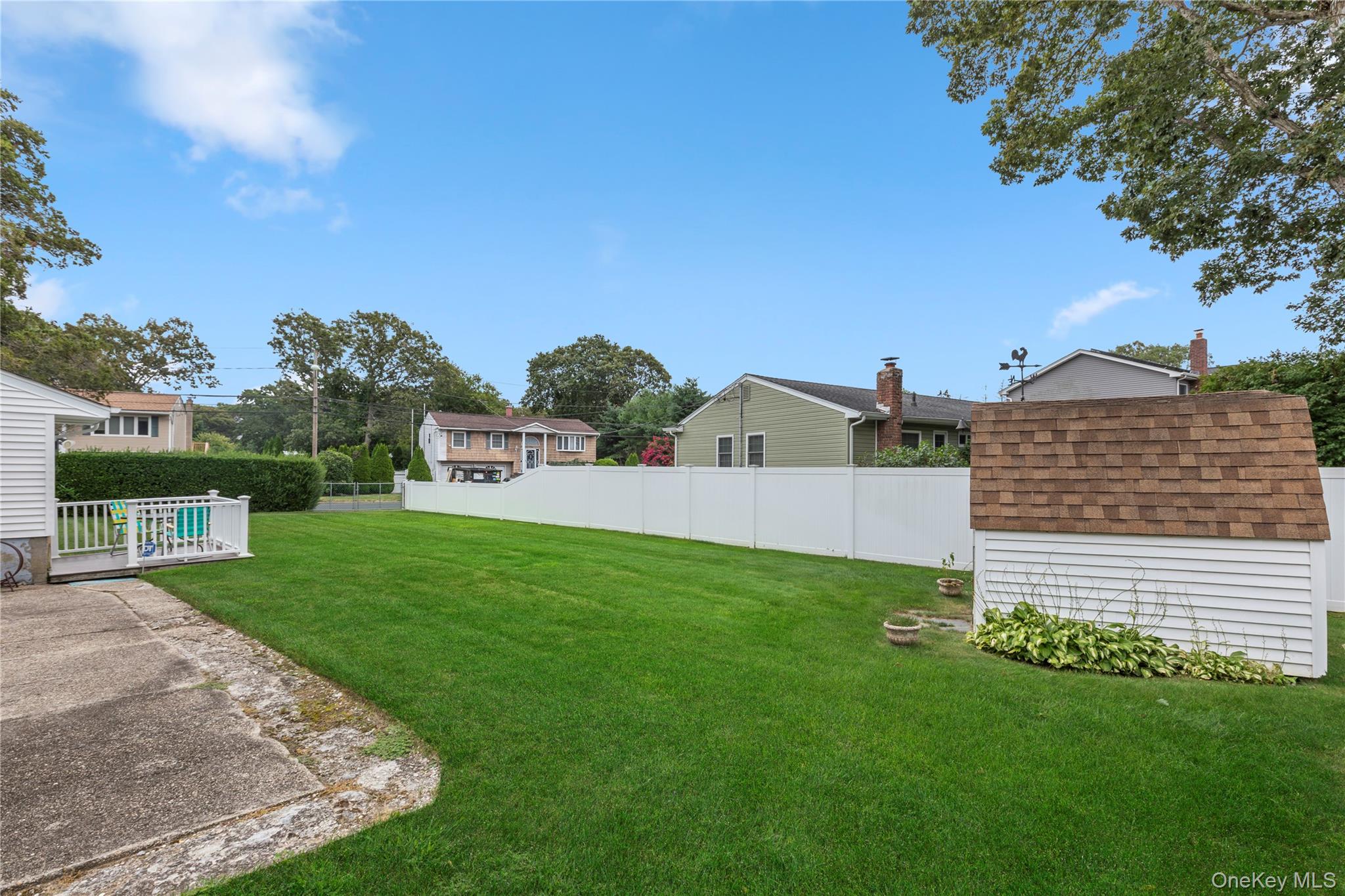 #7 photo, 18 Sterling Place, מחוז סאפוק Sayville , NY 11782