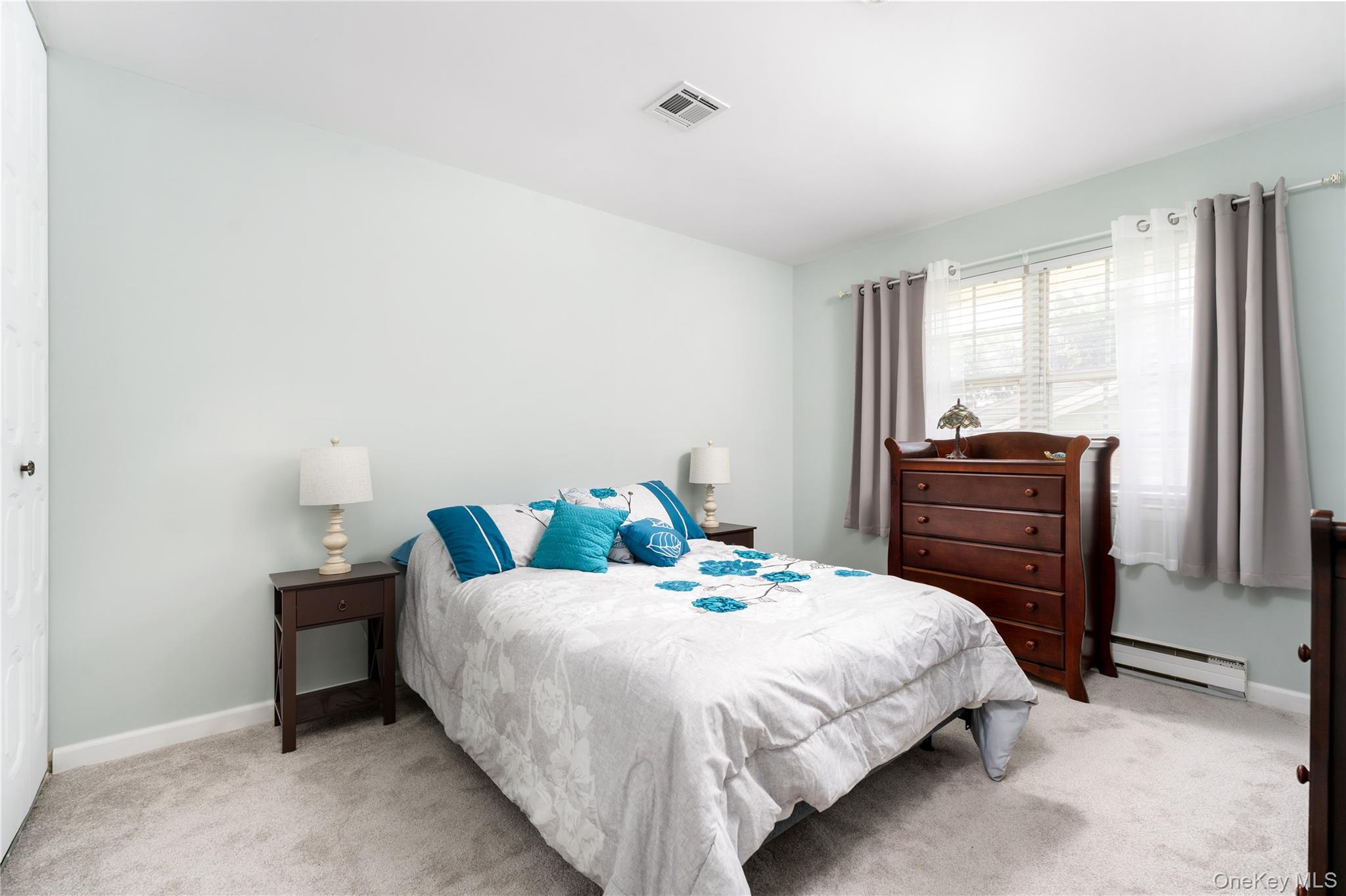 #15 photo, 329 Woodbridge Drive, サフォーク郡 Ridge , NY 11961