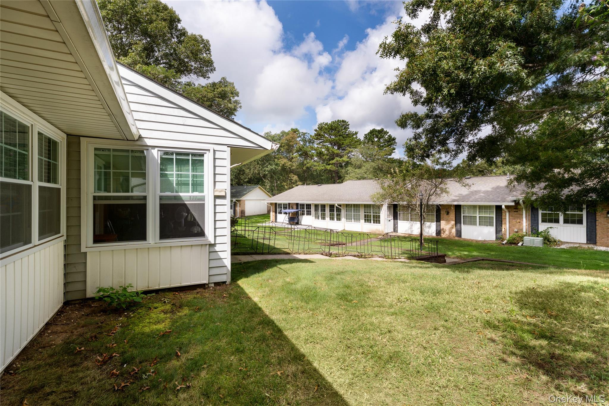 #20 photo, 329 Woodbridge Drive, サフォーク郡 Ridge , NY 11961