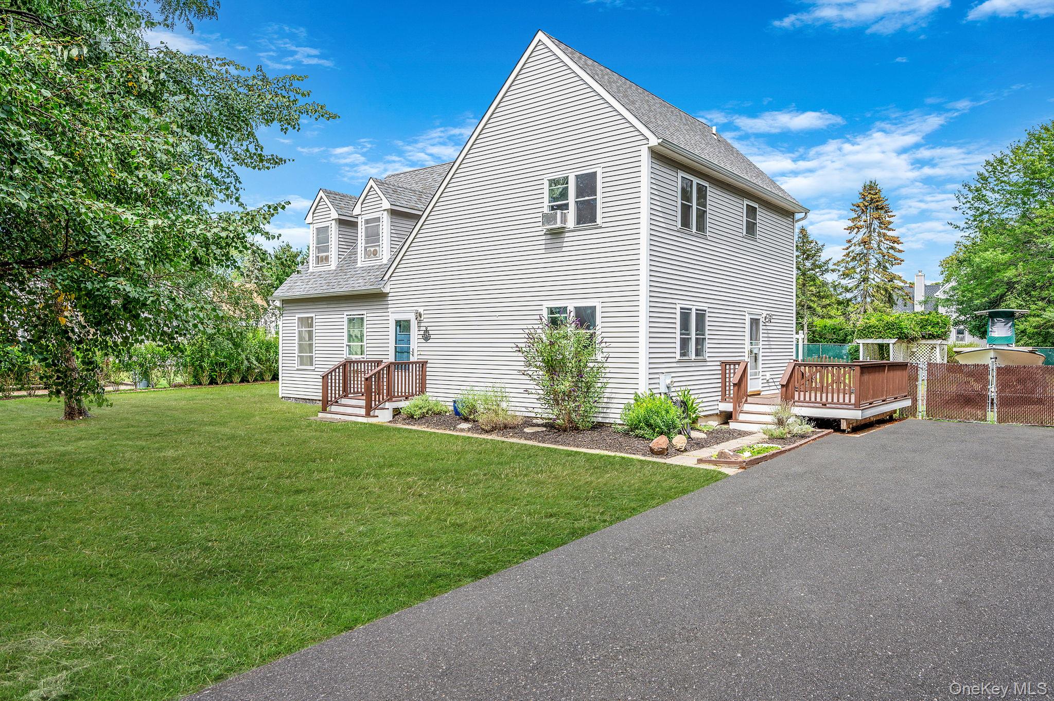 #1 photo, 192 Arrowhead Avenue, サフォーク郡 Riverhead , NY 11901