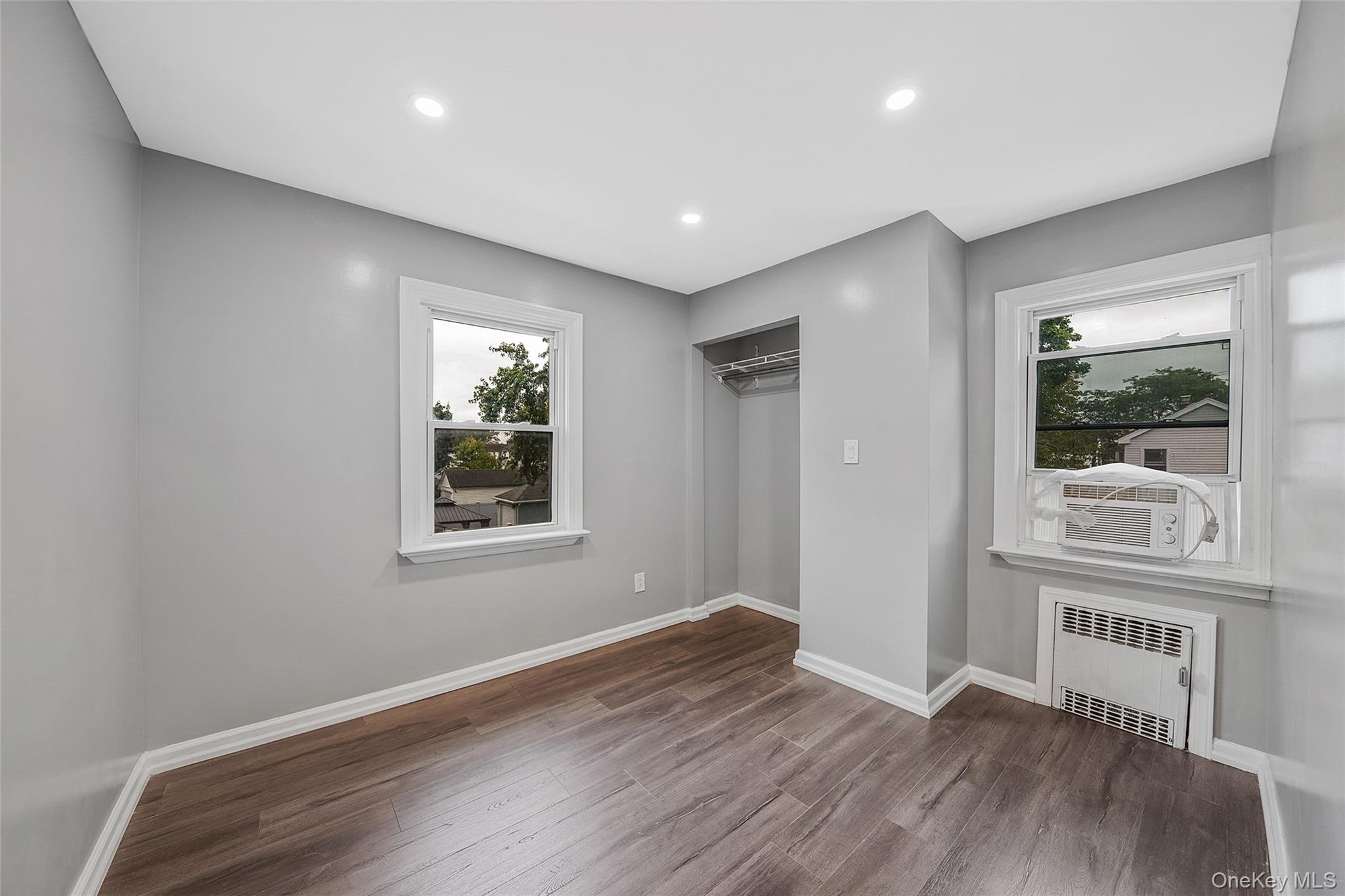 #19 photo, 76 Cambridge Street, ناسو Valley Stream , NY 11581