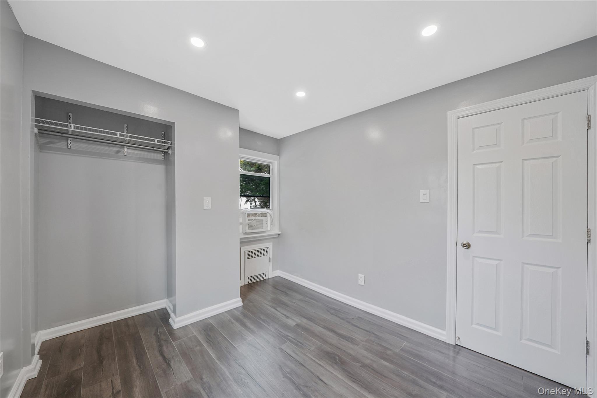 #20 photo, 76 Cambridge Street, ناسو Valley Stream , NY 11581