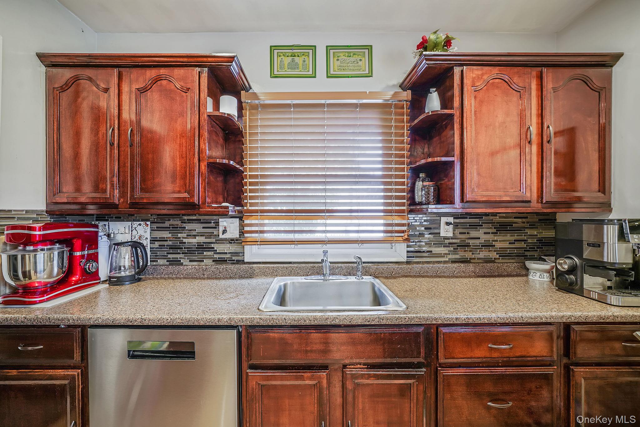 #9 photo, 107 E 9th Street, Huntington Station , NY 11746