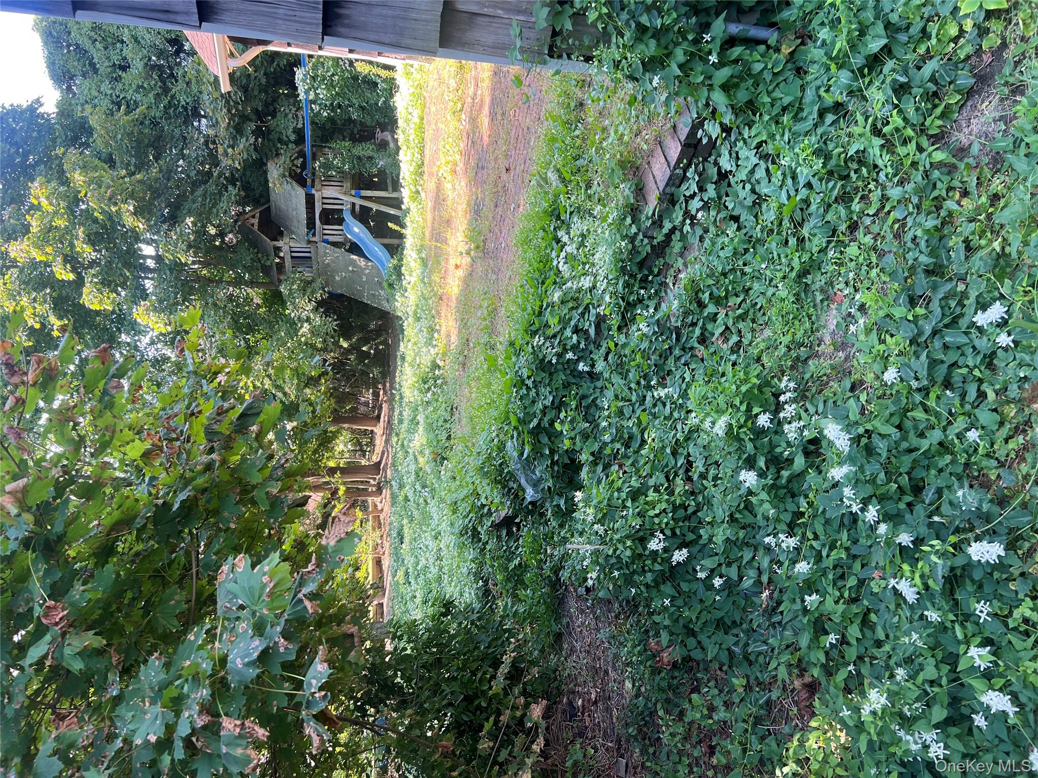 #3 photo, 8 Ventana Court, Lawrence , NY 11559