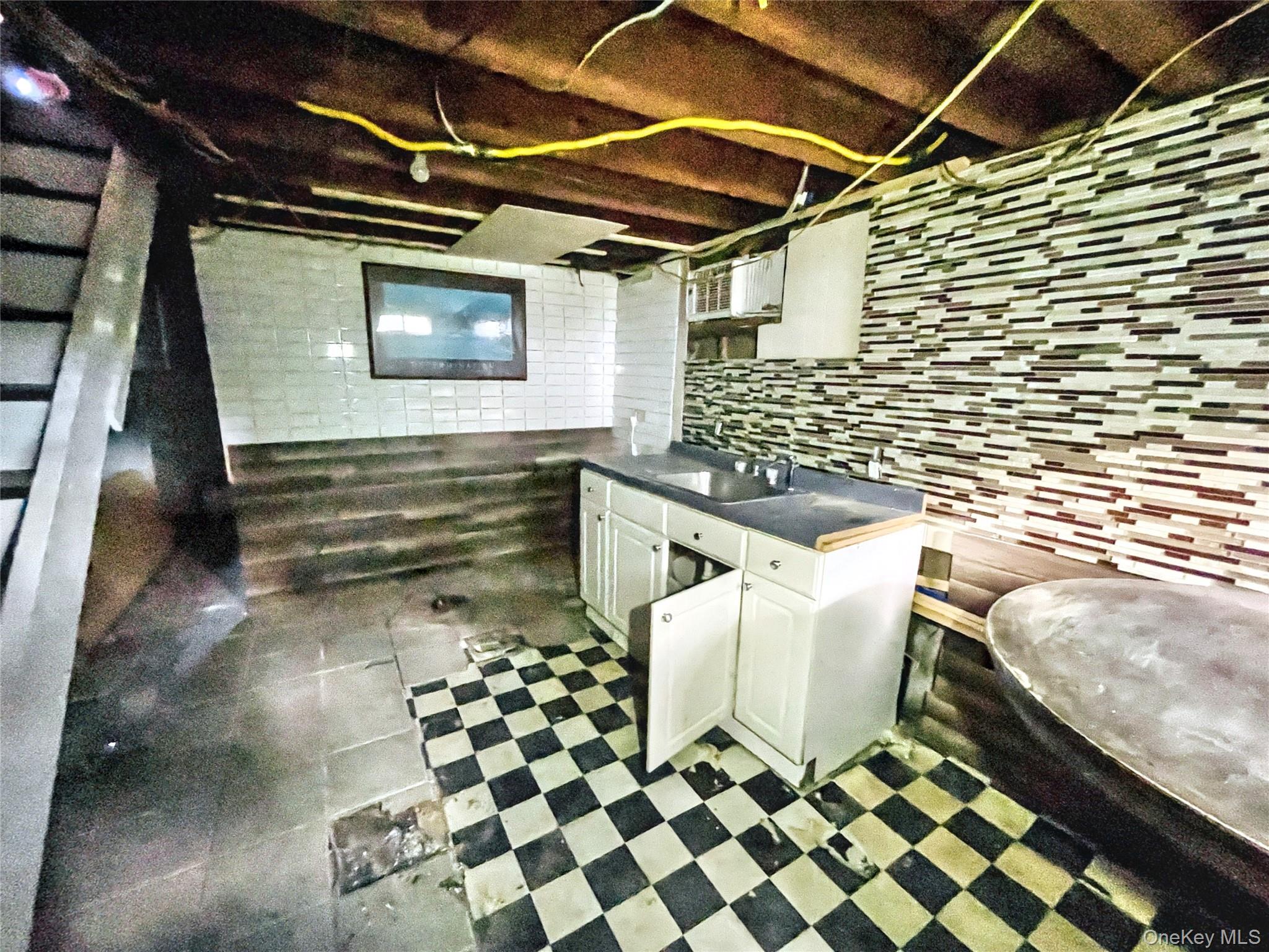 #13 photo, 23 Woods Lane, サフォーク郡 Centereach , NY 11720