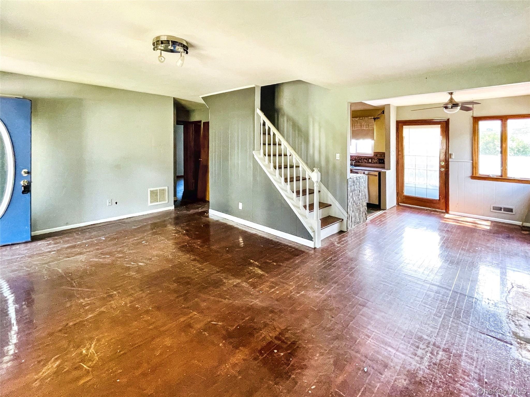 #2 photo, 23 Woods Lane, サフォーク郡 Centereach , NY 11720