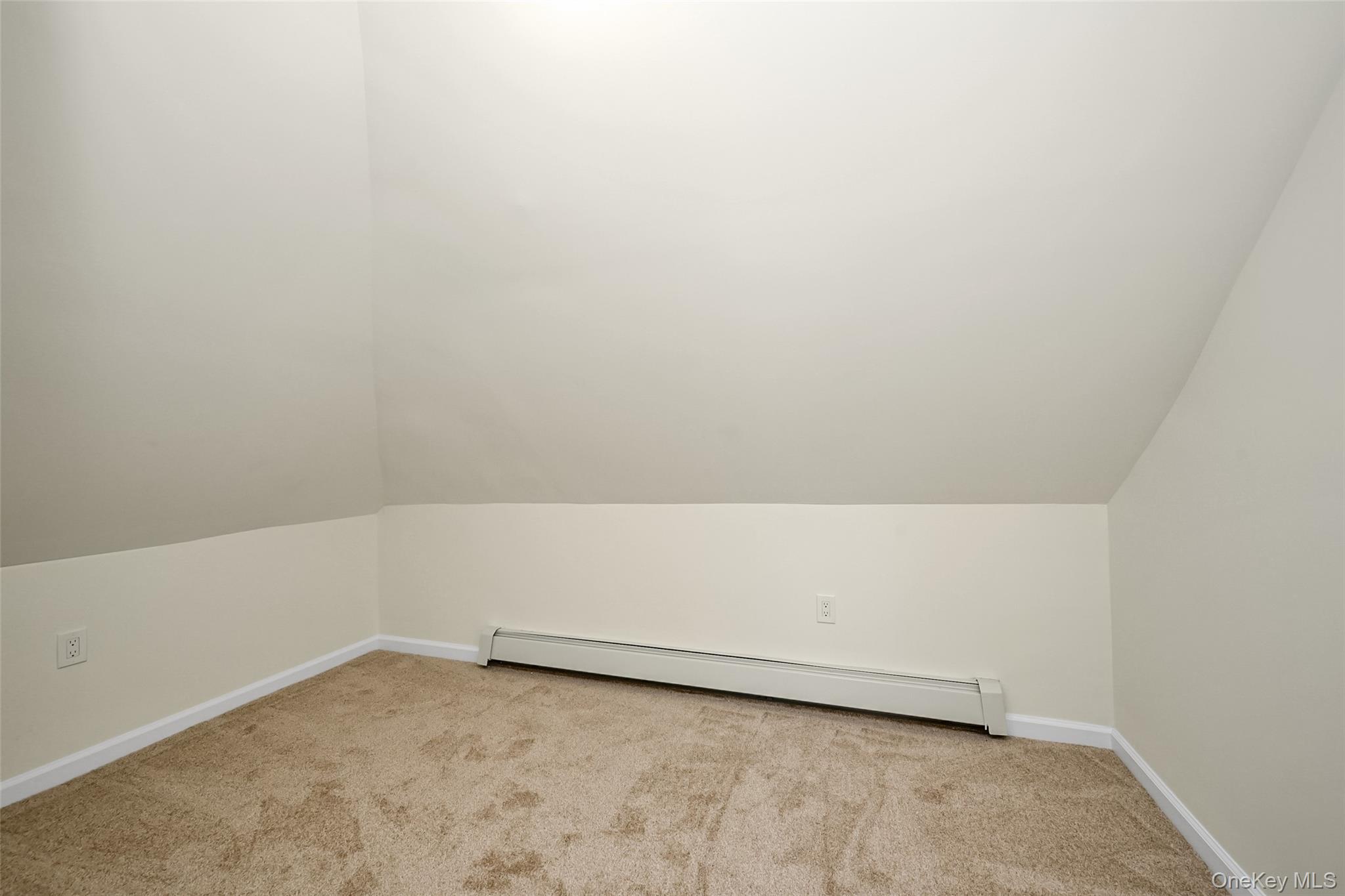 #15 photo, 77 Autumn Lane, ナッソー郡 Hicksville , NY 11801