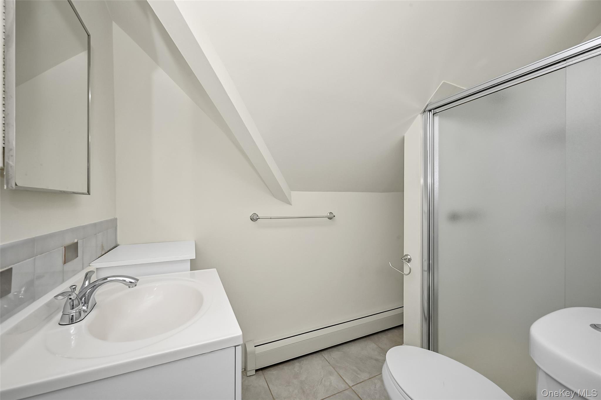 #16 photo, 77 Autumn Lane, ナッソー郡 Hicksville , NY 11801