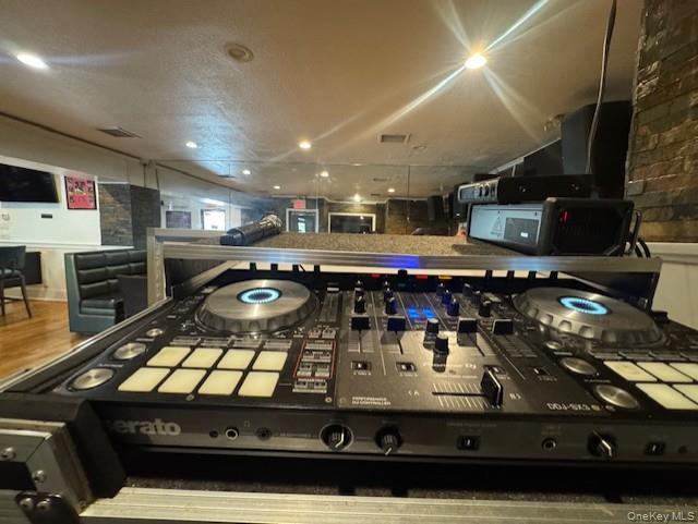 #6 photo, 194-01 Linden Blvd, クイーンズ区 Saint Albans , NY 11412