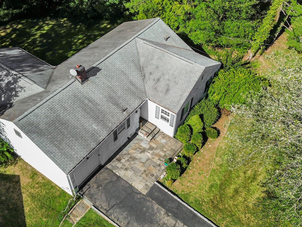 #14 photo, 90 Daisy Farms Dr, New Rochelle , NY 10804