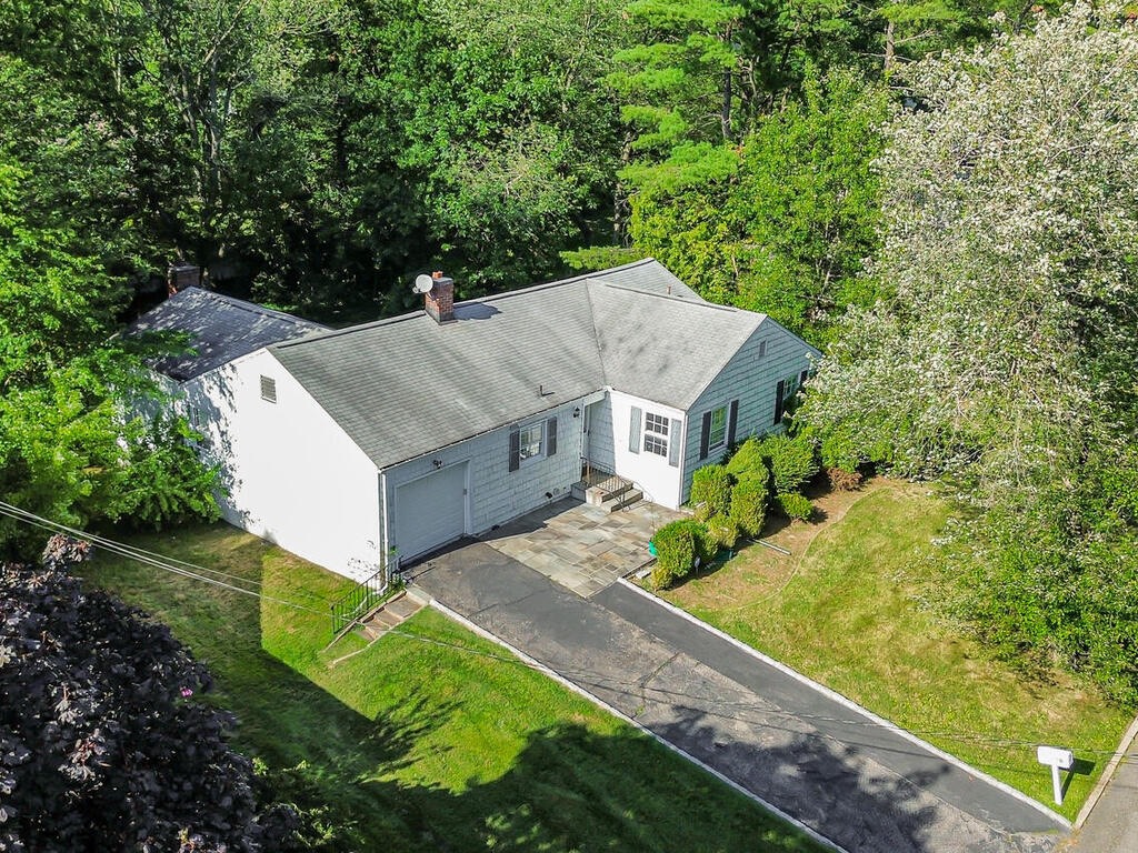 #16 photo, 90 Daisy Farms Dr, New Rochelle , NY 10804