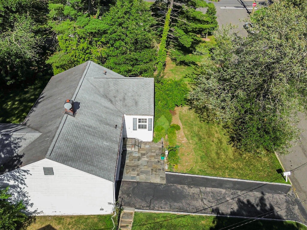 #24 photo, 90 Daisy Farms Dr, New Rochelle , NY 10804