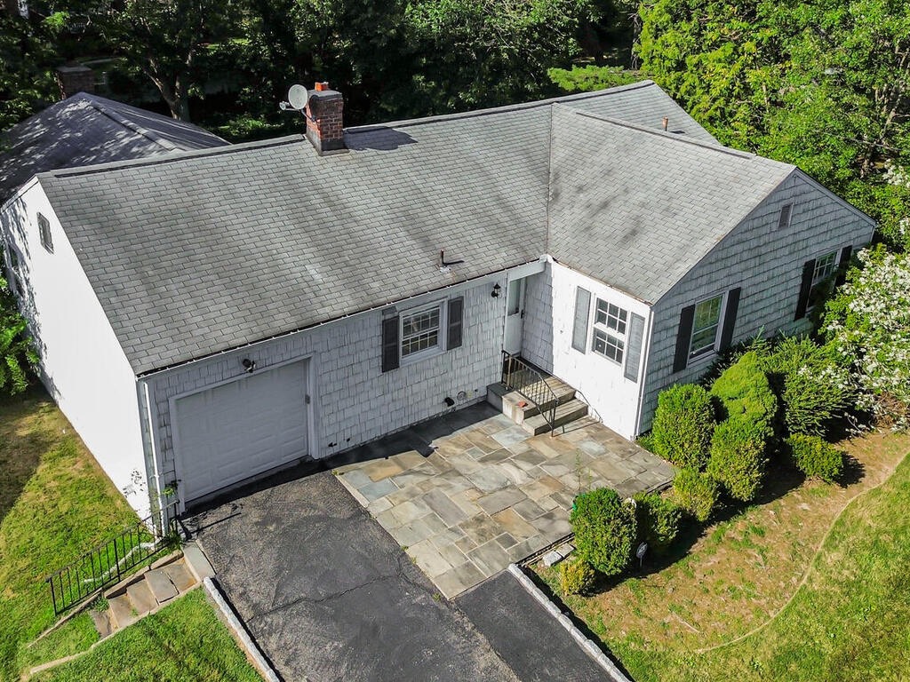 #27 photo, 90 Daisy Farms Dr, New Rochelle , NY 10804