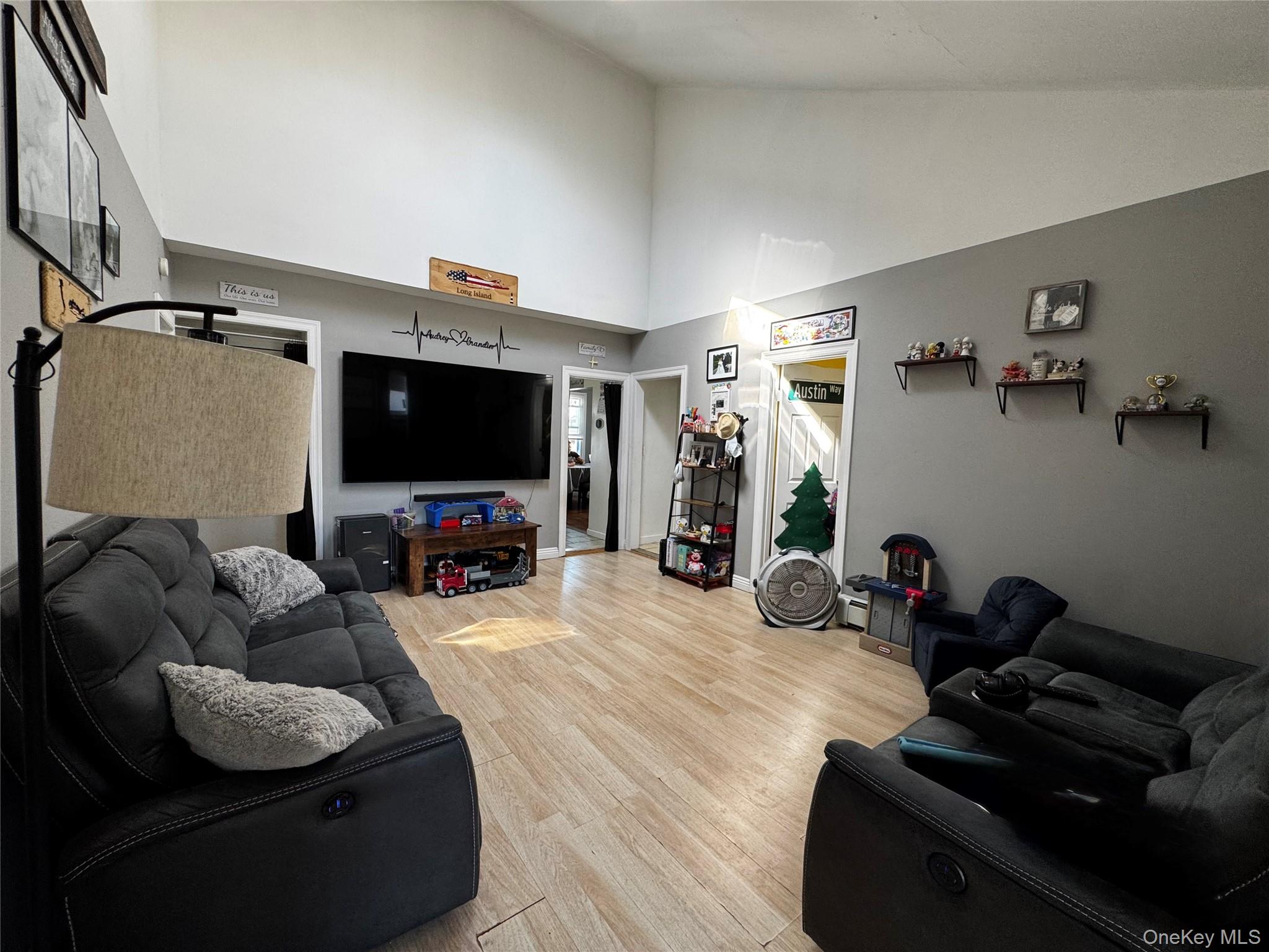 #2 photo, 16 Beach Avenue, サフォーク郡 Copiague , NY 11726